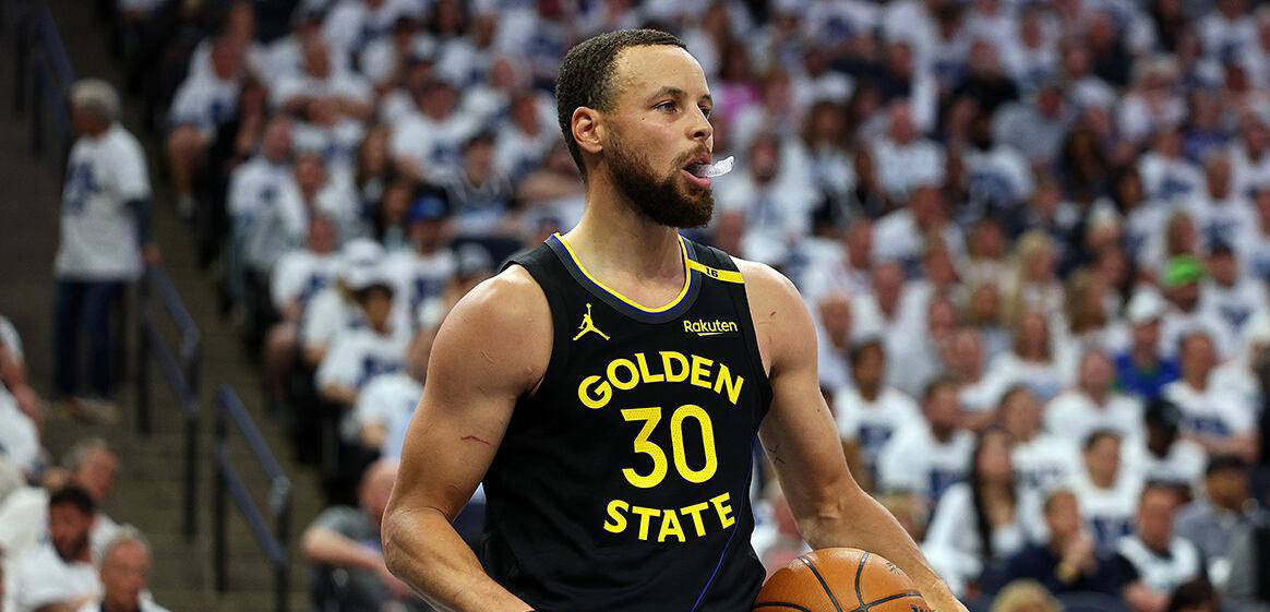 包含战术调整引发热议！，库里在加拿大队比赛中持续失利再创辉煌时刻的词条九游体育9SPORTS平台